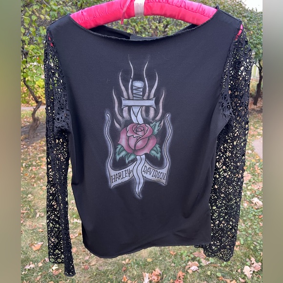 🏍️🌹Rose & Dagger Lace Sleeve| Long Sleeve Top | Poly Spandex Blend | Small - Picture 3 of 16